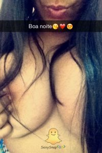 Coquine du 45 pour se masturber et parler à des inconnus