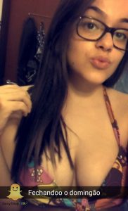 Coquine du 50 pour se masturber et parler à des inconnus