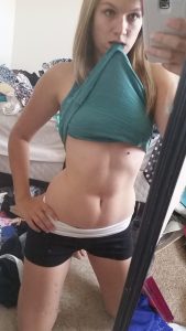 Coquine sexy du 02 pour plan cul