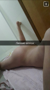 Femme en couple pour moment sexy sur le 15